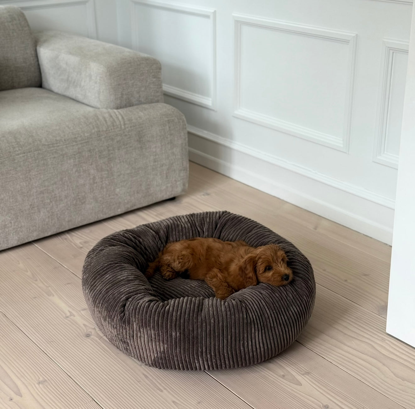 Elva Kurv Mørk Brun   Bred Fløjl Medium 65ø